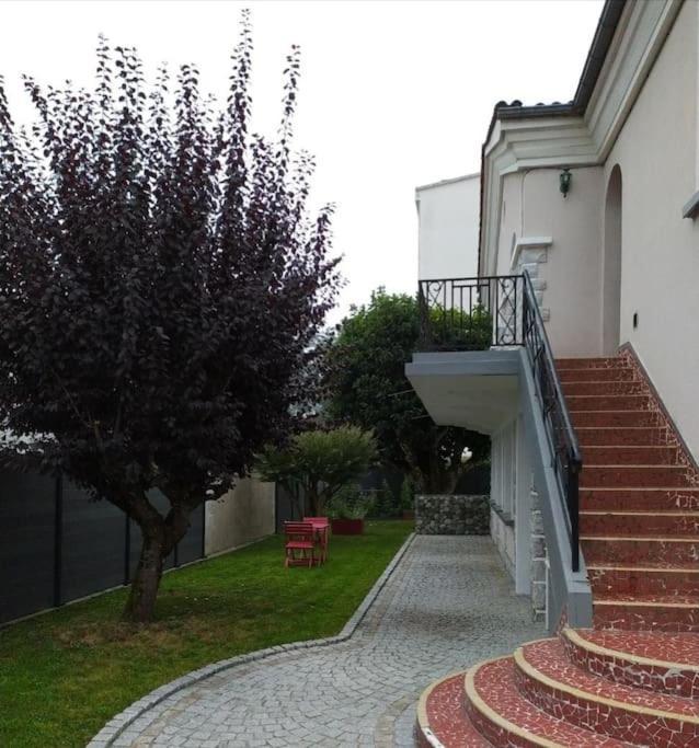 Appartement Dans Villa Pau Exteriér fotografie